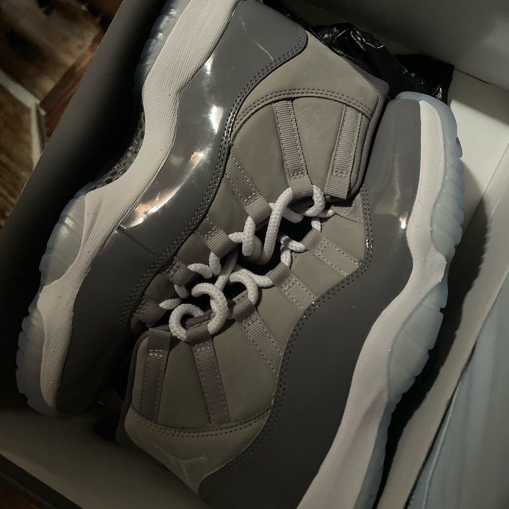 Cool grey 11